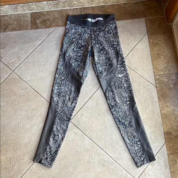 Nike 7/8 tights bundle - Picture 2 of 5